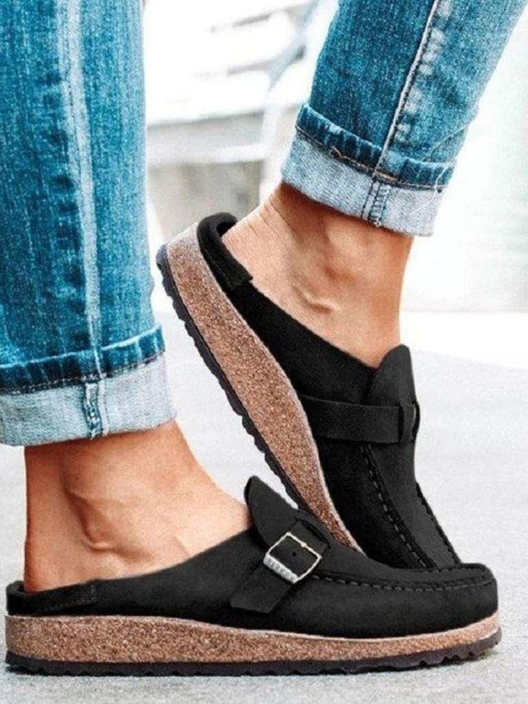 Selene | Elegant Suede Buckle Loafers