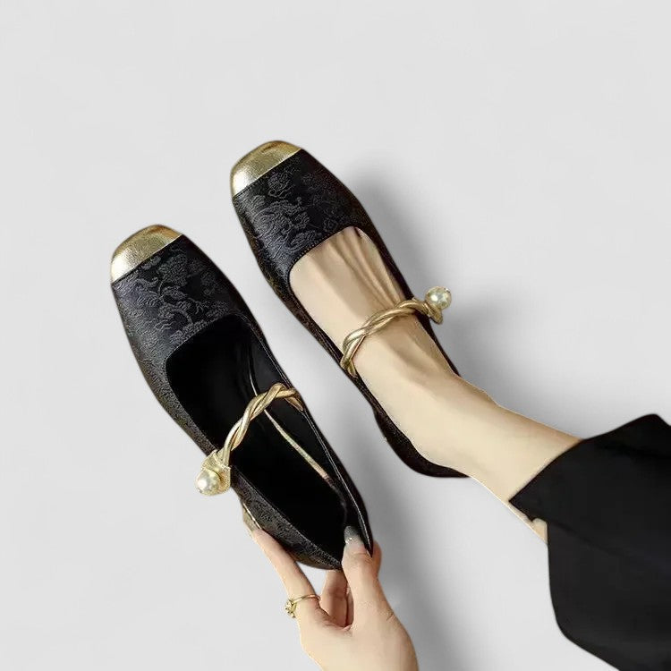 Evelisse | Vintage Mary Jane Ballet Flats