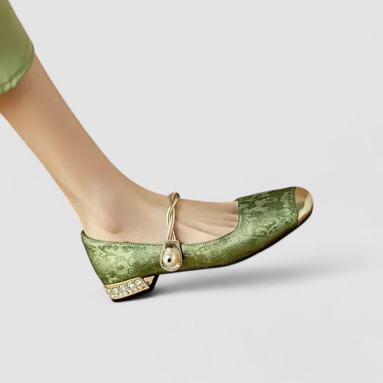 Evelisse | Vintage Mary Jane Ballet Flats