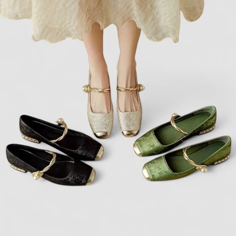 Evelisse | Vintage Mary Jane Ballet Flats