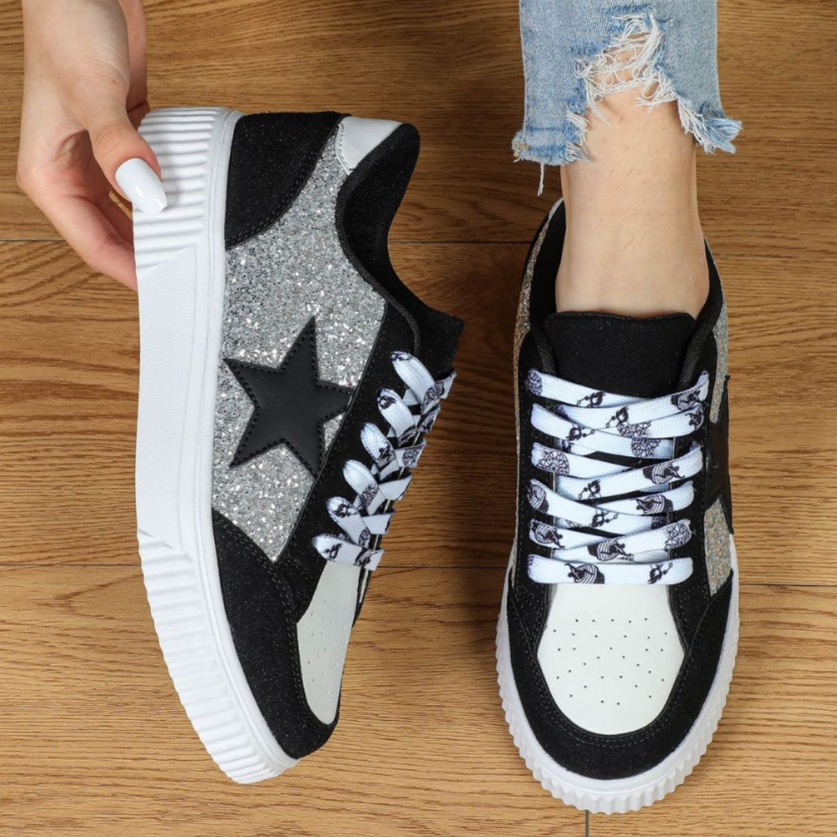 ROBEA™ - Trendy Breathable Lace-Up Running Sneakers