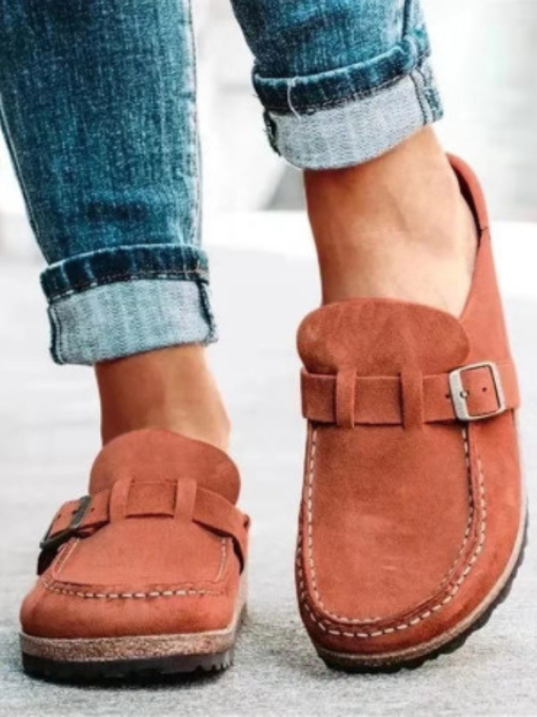 Selene | Elegant Suede Buckle Loafers