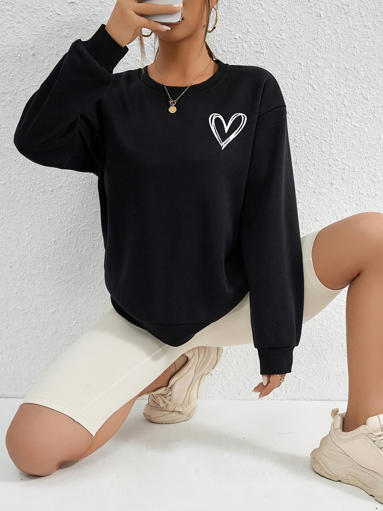AUDRÉE™ - Minimalist Cozy Sweatshirt 